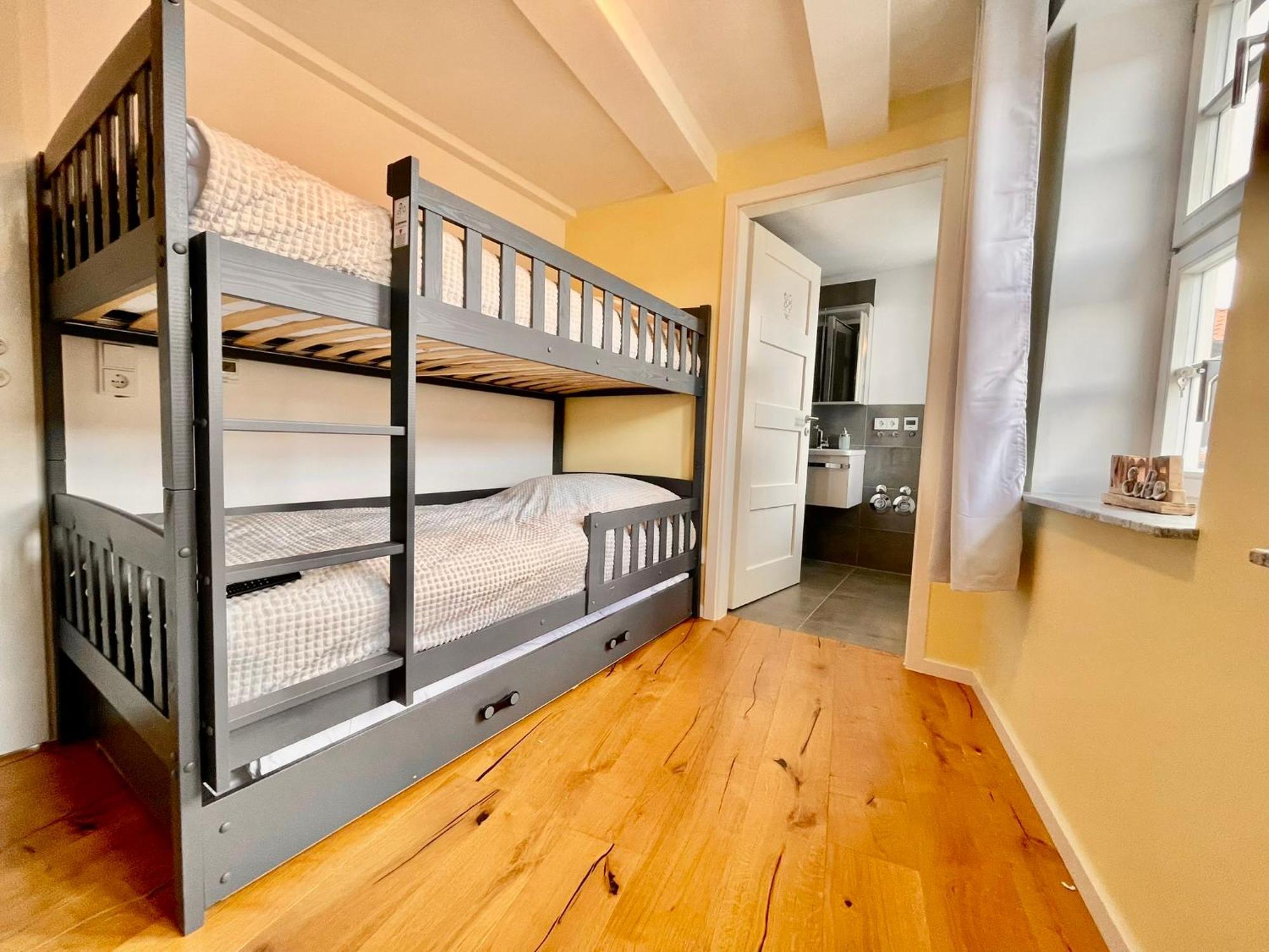 Homelikestay: Ferienwohnungen - Wernigerode - Wlan - Bestlage - Liebevolle Einrichtung Екстериор снимка